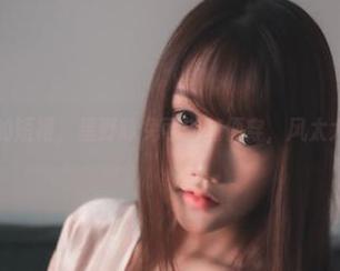 作品里的短裙，星野咪兔可以随便穿，风太大了吧？