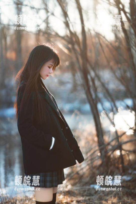 桜桃喵 春风十里不如桜桃喵的白丝,原图再现她的迷人姿态!