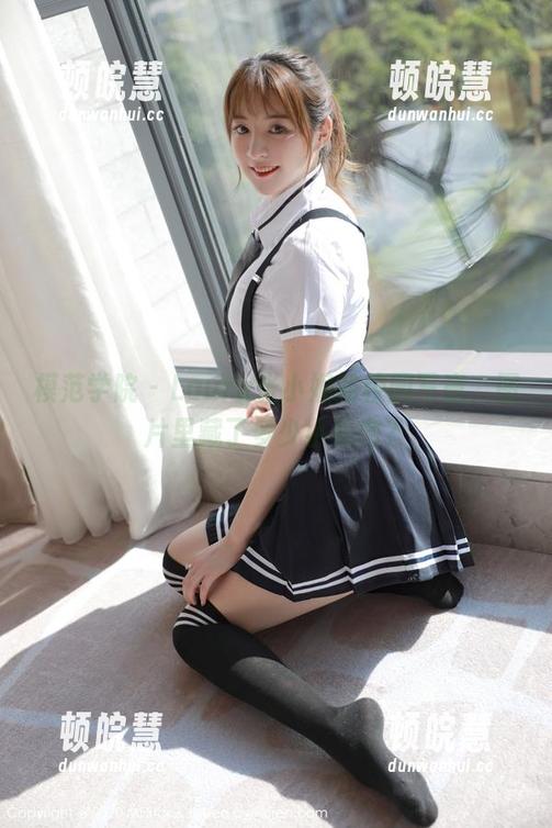 模范学院-Laura张小妮 模范学院 - Laura张小妮的校园写意,图片里藏了多少小秘密?
