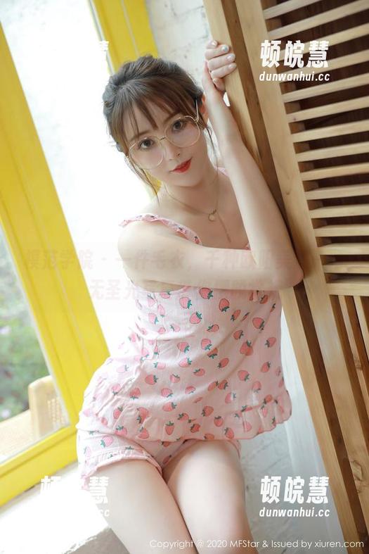 模范学院-欧阳美萱 模范学院 - 一件毛衣,千种欧阳美萱——无圣光写真带你摆脱常规