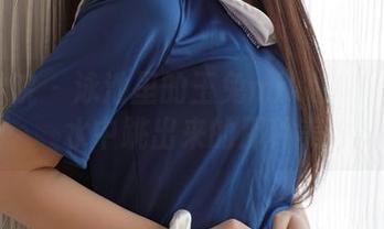 模范学院 – 泳池里的玉兔miki照片：能从水中跳出来的那种美