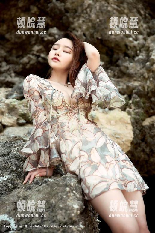 波萝社-柳侑绮Sevenbaby 波萝社 - 柳侑绮Sevenbaby的美图合集,免费的七宝写真,随便逛一逛感觉挺棒的!