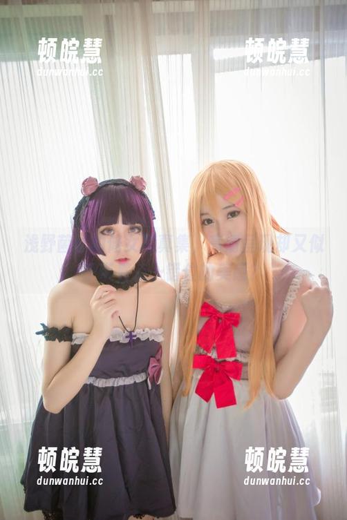 浅野菌子的修女写真集，高清呈现却又似乎带着点…错位的美感？