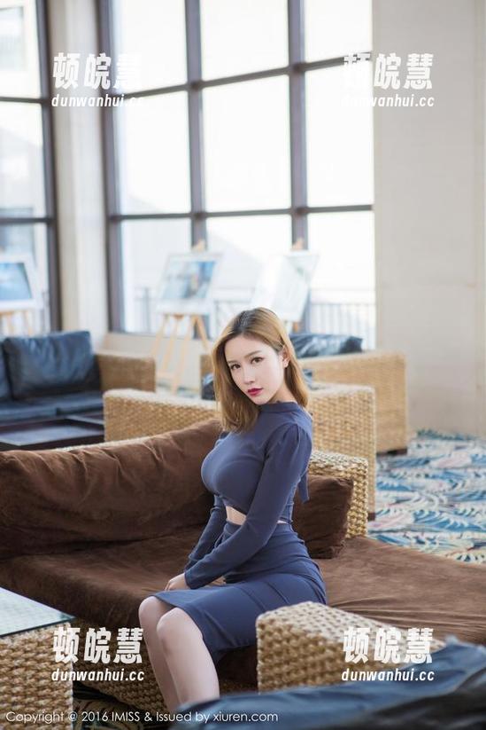 爱蜜社 - 你以为九月生美足写真集只是展示，而它其实在悄悄“撩拨”你的“腿控”属性！