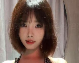微密圈 – 琳铛铛的私拍——家不要太自在哦，不然小心我想搬进去