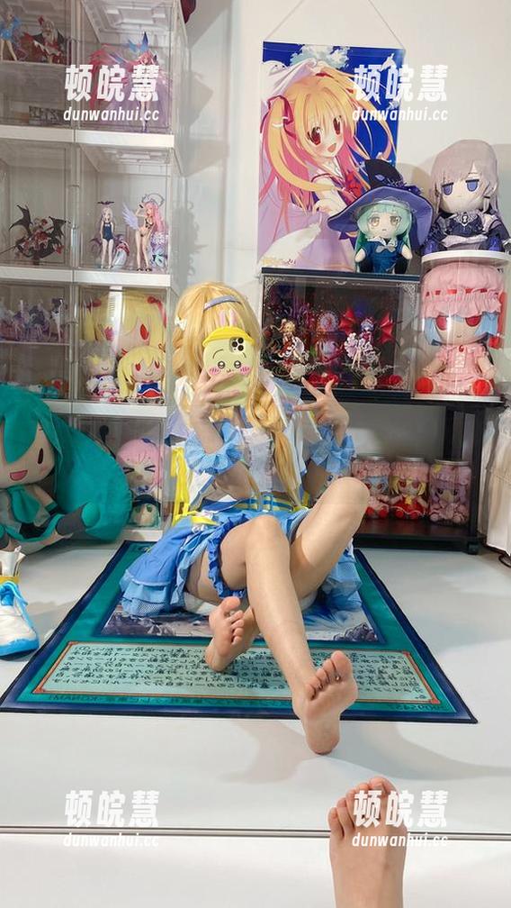 白栎Shirly 看白栎Shirly最新的cos作品,龙华妃咲究竟是从哪儿蹦出来的?太逗了吧!