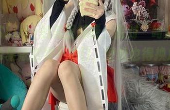 白栎Shirly的美图揭晓：我对“鸣潮”和卡提希雅依然赞不绝口，壁纸也得换成这张！