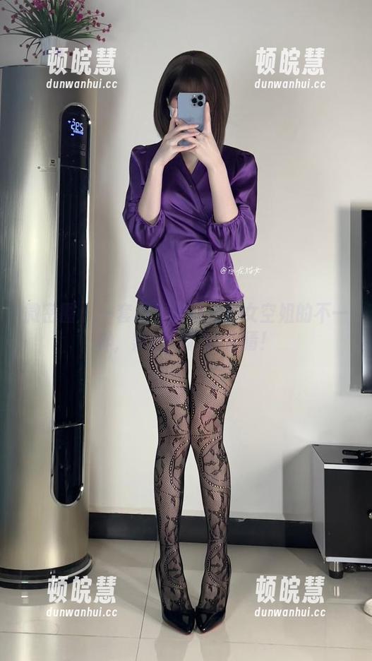 白龙猫女 微密圈 - 一套图秀出白龙猫女空姐的不一样,黑丝+魔力=你猜!