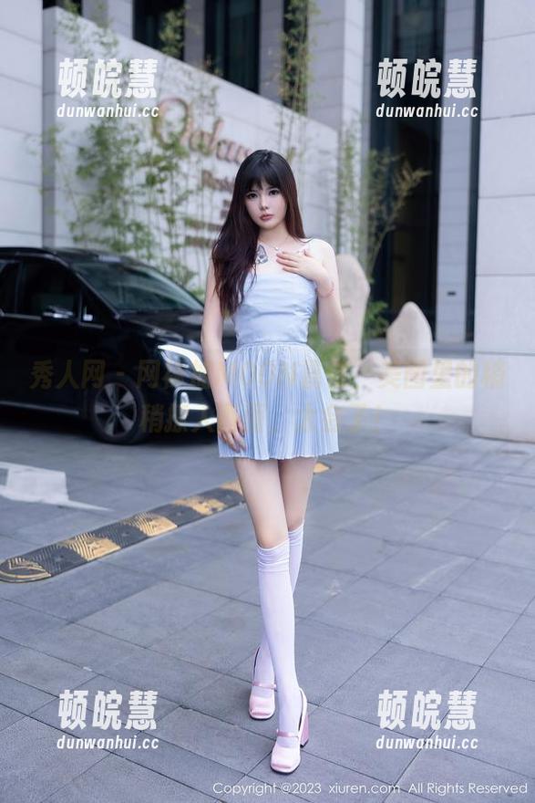 秀人网-MOON嘉依 秀人网 - 网袜加MOON嘉依,美图里的稍稍撩人画面,太会了!