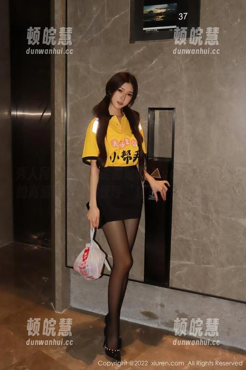 秀人网-vetiver嘉宝贝儿 秀人网 - 在家也能时髦vetiver嘉宝贝儿的高清图集让你惊呼‘这是什么神仙’!
