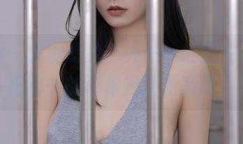 秀人网 – 你能想象？乔一一的图片精选，把秘书的形象拽到新高度。