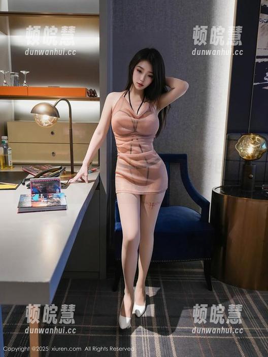 秀人网-优酱 秀人网 - 优酱的运动尝试:最新图包里居然还藏着…欲望?
