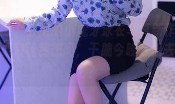 秀人网 – 会飞的小虎牙泳衣写真新作：这一身泳装让我想问，干脆今晚我们去夜泳吧？