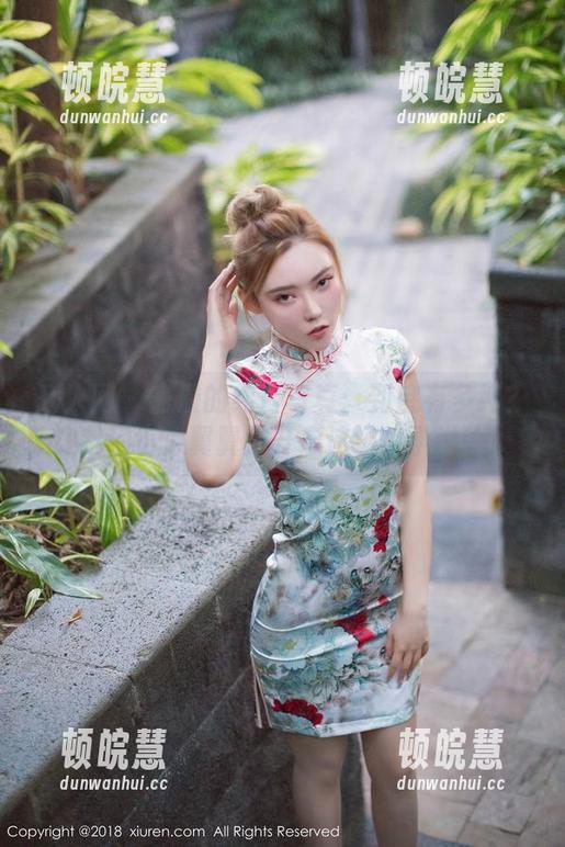 秀人网-俞漫 秀人网 - 俞漫的纯白写真:到底有多纯?让我们小心翼翼地开启这场哲学讨论!