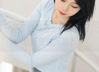 秀人网 – 周慕汐原图，脚踩高跟，何必担心摔倒的风险？