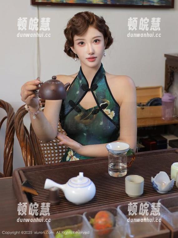秀人网-林文文yooki 秀人网 - 精选林文文yooki女仆特辑:你以为她只会打理家务?其实更擅长撩!