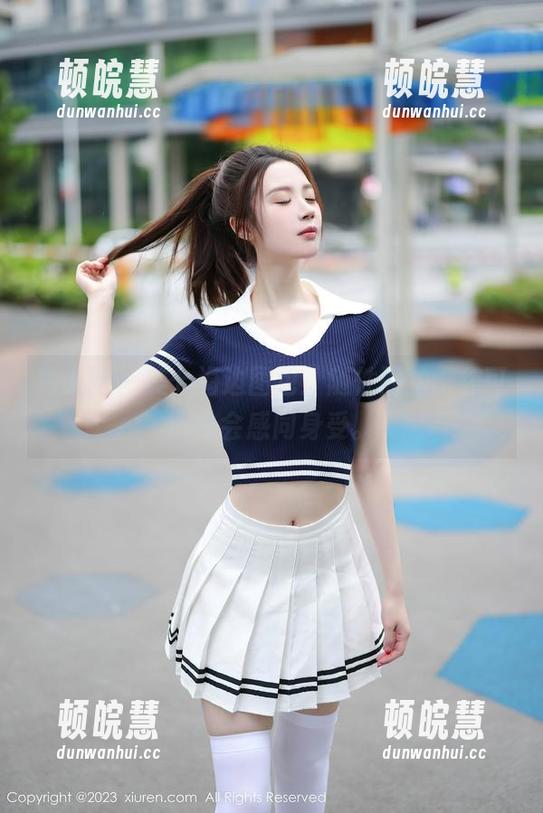 秀人网-美七 秀人网 - 美七海边图包:随性而拍,你可能也会感同身受。