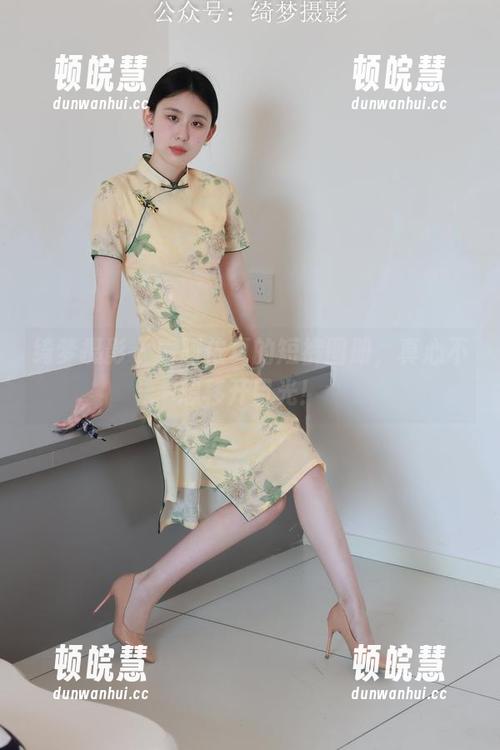 绮梦摄影-阿依夏 绮梦摄影 - 看阿依夏的短裤图册,真心不想移开目光!