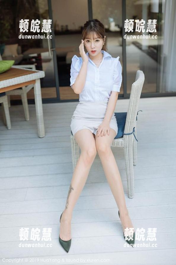 花漾show-柴婉艺Averie 花漾show - 高清倾倒!柴婉艺Averie的美脚资源,走哪儿都能吸引目光,我又想多看几眼了