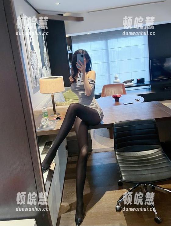 微密圈 - 图集分享：葛征的厨娘角色，似乎有点不正经