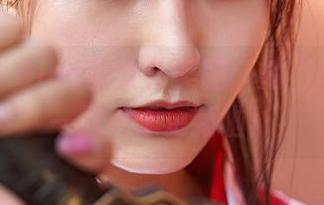 蜜桃社 – Gina的女仆美图：她“乖巧”的一面终于更新啦！