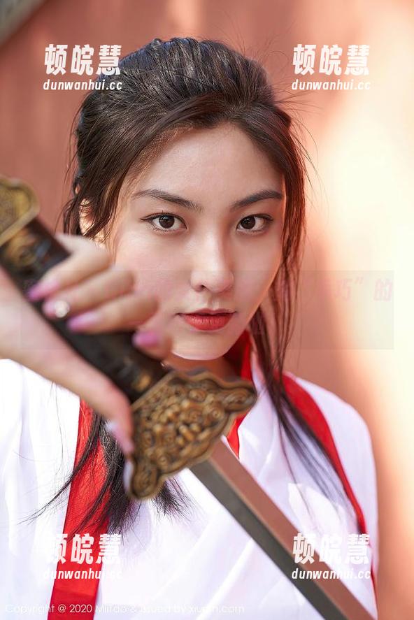蜜桃社-Gina 蜜桃社 - Gina的女仆美图:她“乖巧”的一面终于更新啦!