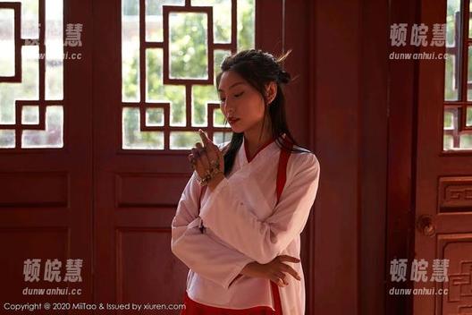 蜜桃社-Rola 蜜桃社 - Rola的私房美图:牛仔裤,能不能再牛一点?!