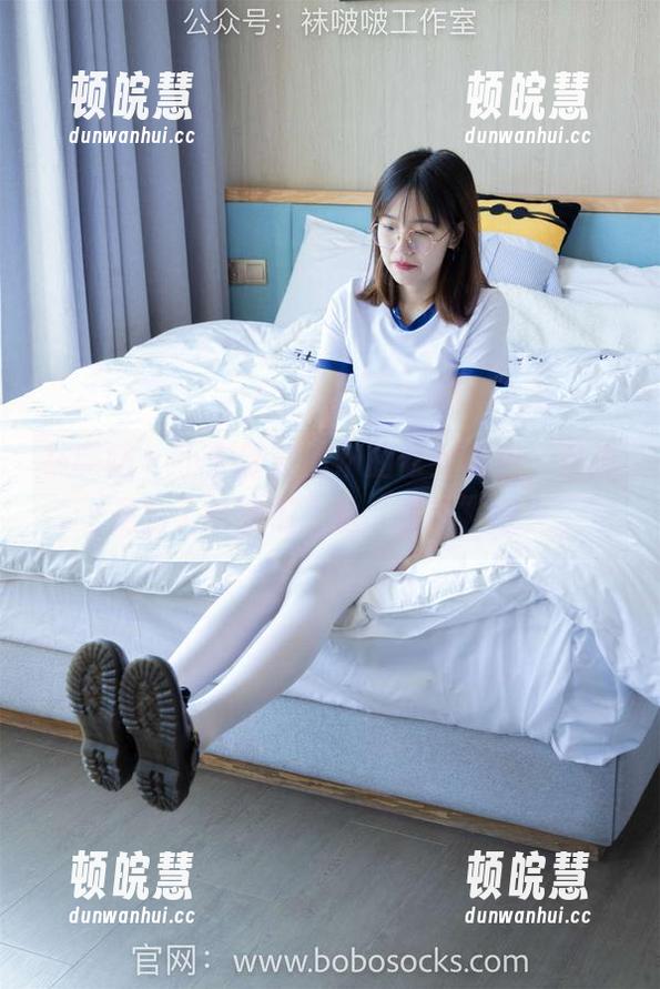 袜啵啵-小安 袜啵啵 - 小安新鲜出炉的修女图包,难道是为了给我们上堂“灵魂”课?
