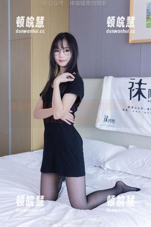袜啵啵 - 报名参加熊熊的白色棉袜挑战，精选图包限量发售。