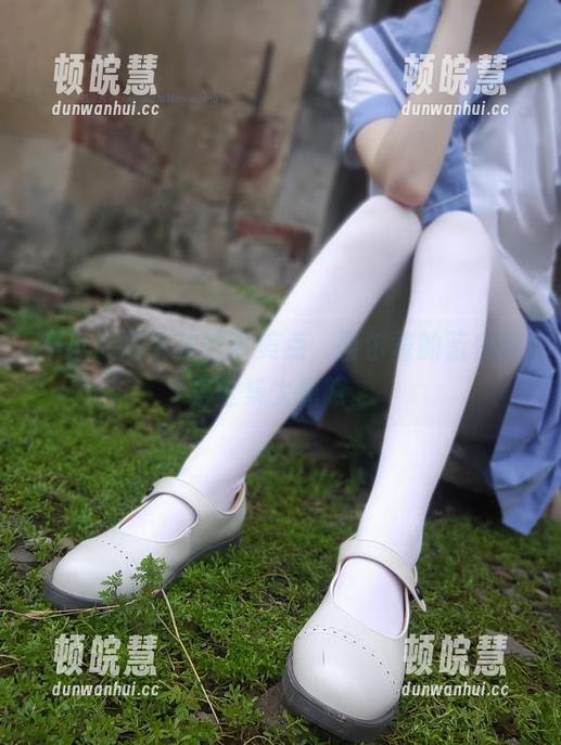 不小心戳中我的审美点，西尔酱的蓝白围裙全集太抓眼。
