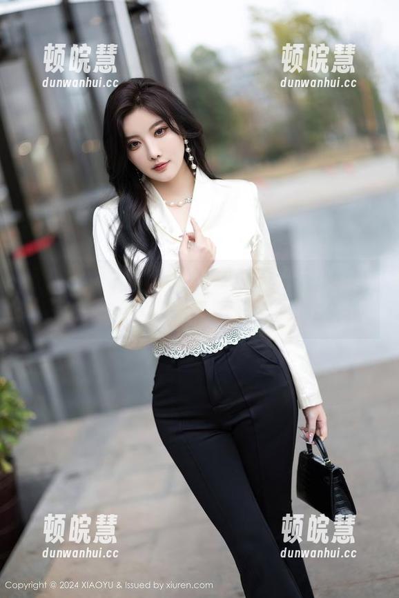 语画界-周思乔Betty 语画界 - 私房WOW:集齐周思乔Betty的内衣合集,要不要先备好纸巾?