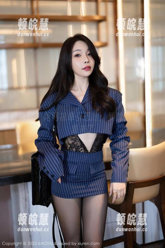 语画界-梦梵 语画界 - 用网袜牵引思绪:梦梵的写真全集来了