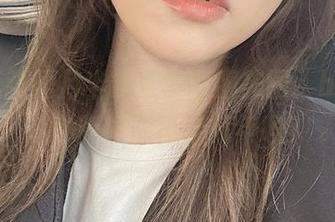 精选五张闪月半的夏季制服美图，boss，这种制服能再穿几年吗？