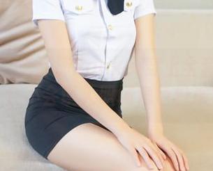 青豆客 – 当沛沛Eankei穿上全套职业装，会不会误入职场角色扮演？